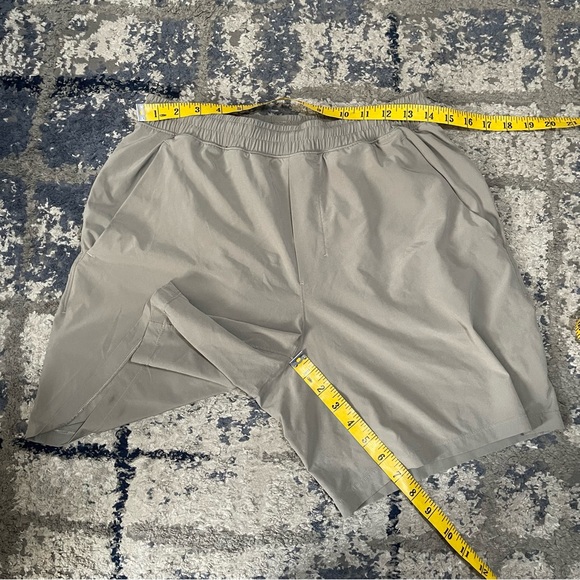 Lululemon Pace Breaker Lined 7” Short Size M - Picture 7 of 9
